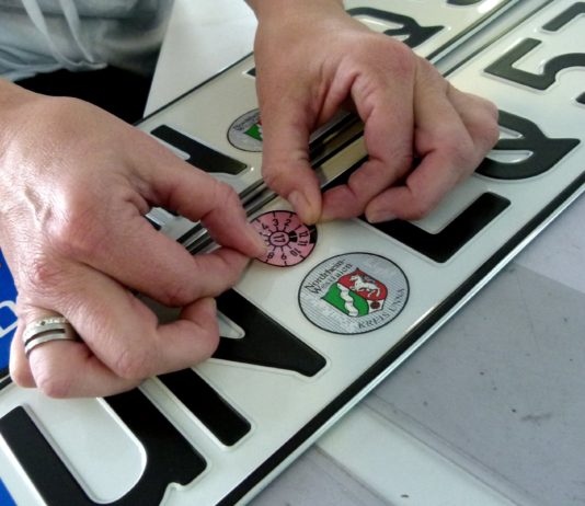 „Unbürokratischer, bürgernäher“: Kreis hat Terminbuchung in den Zulassungsstellen vereinfacht