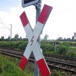 Kontrollen in Bönen: Spitzenreiter fuhr 328,57 % zu schnell – Radler kreuzt Bahngleise bei geschlossener Schranke