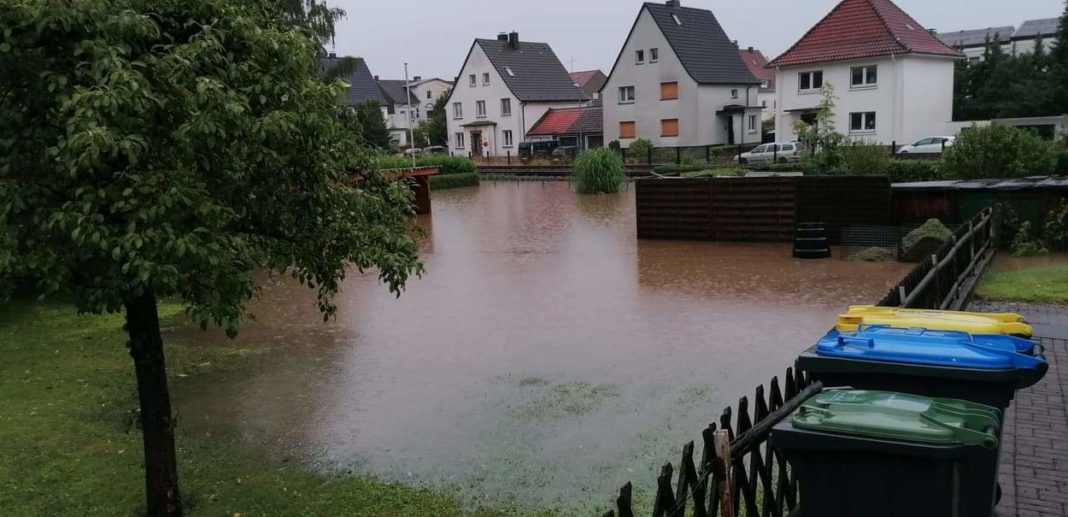 Extrem-Unwetter mit 4-stündigem Starkregen flutet Fröndenberg – Keller