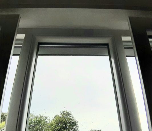 Fenster stand auf Kipp: Wohnungseinbruch im 1. OG in Königsborn