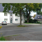 ZUGEPFLASTERTER VORGARTEN NEU