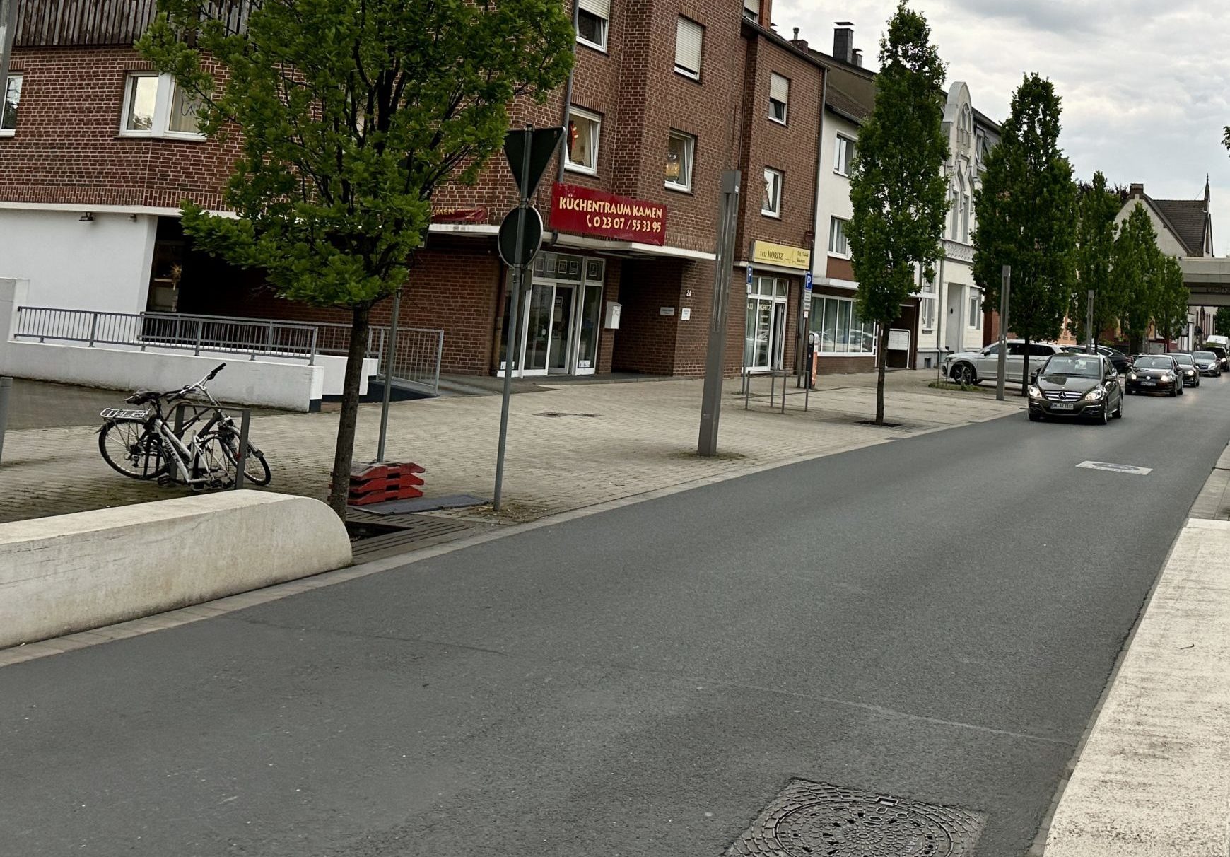 Kontrollen-im-Nordkreis-Fast-30-Kn-llchen-auf-Kamens-Fahrradstra-e-Anzeigen-wegen-Handynutzung-auf-Pedelecs