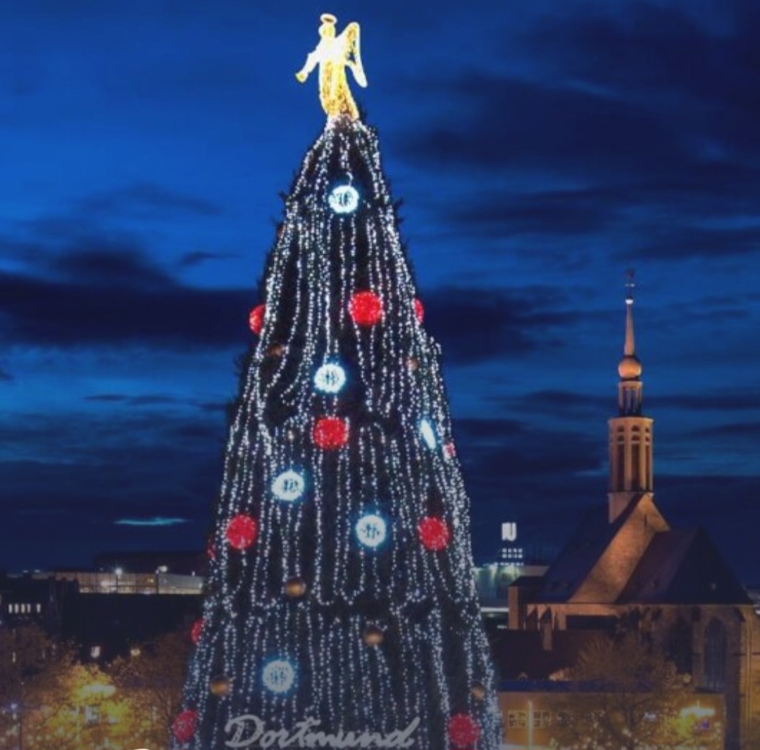 250-St-nde-gr-tes-Adventsgesteck-der-Welt-Dortmunder-Weihnachtsmarkt-er-ffnet