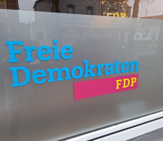 Nächster Griff in Kassen der Familien, null Anträge von der AfD – FDP Kamen zieht ein Jahr nach der Wahl Bilanz