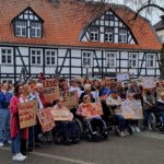 Demo Demokratie Frö 2025 Omas gegen Rechts