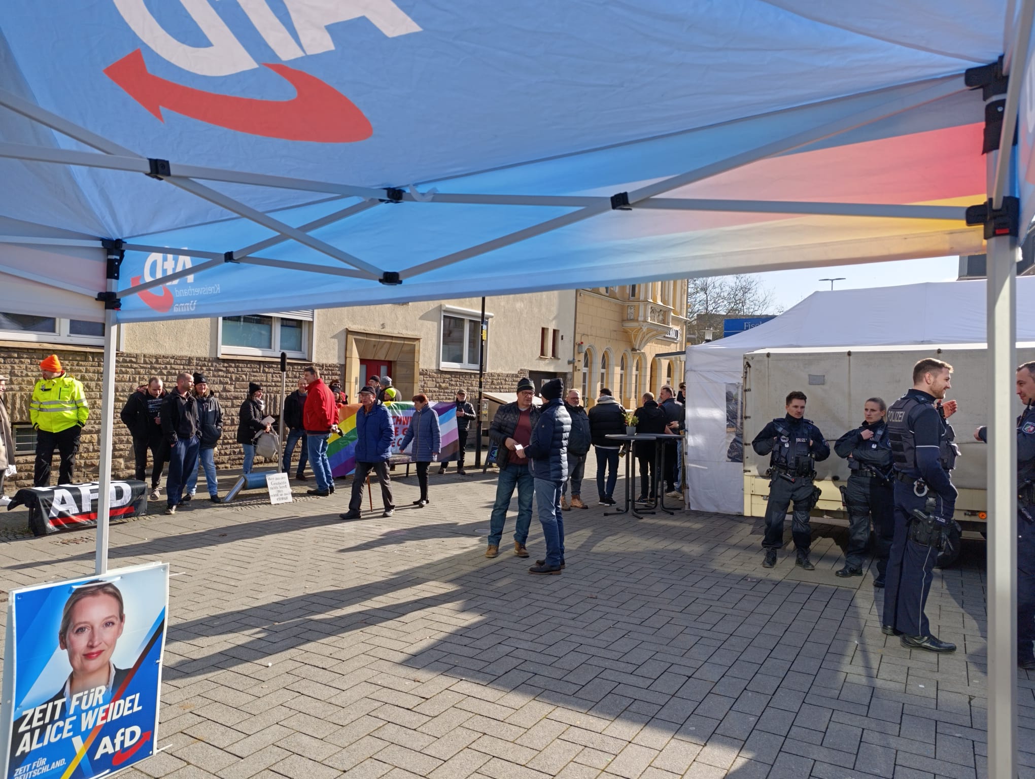 Angriff auf AfDWahlkampfstand in Schwerte 73jähriger KreisVize