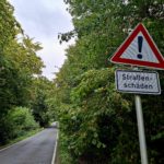 Weitere Reparaturen an Eulenstraße in Fröndenberg: Trümmerstrecke durch den Wald wird geflickt