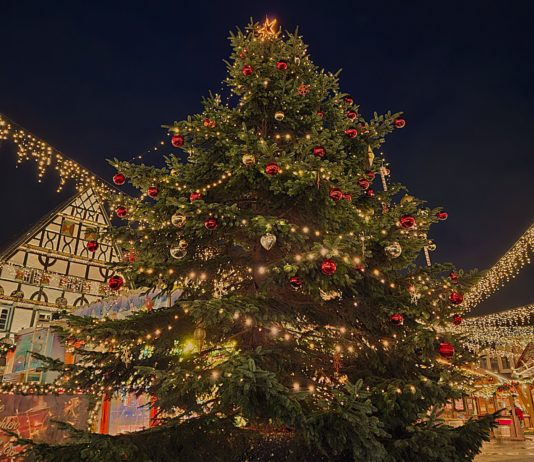 Am 1. Advent öffnet Unnas City-Einzelhandel – Turmbläser am Samstag, Weihnachtslieder und Rudelsingen am Sonntag