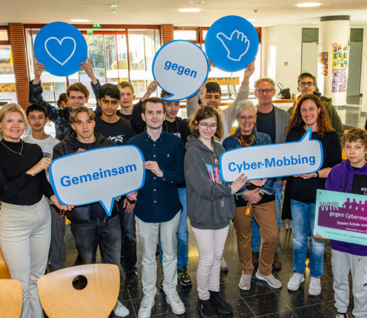 Aufklärung gegen Cybermobbing: Workshop an der Martin-Buber-Schule in Dortmund