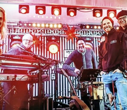 Zum 3. Advent: Late Night Shopping, Rudelsingen und viel Musik auf Unnas Weihnachtsmarkt