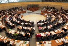 Wählen in NRW schon ab 16: „Jetzt muss die Bildungsarbeit beginnen, mit Schulen, Jugendverbänden, Zivilgesellschaft“