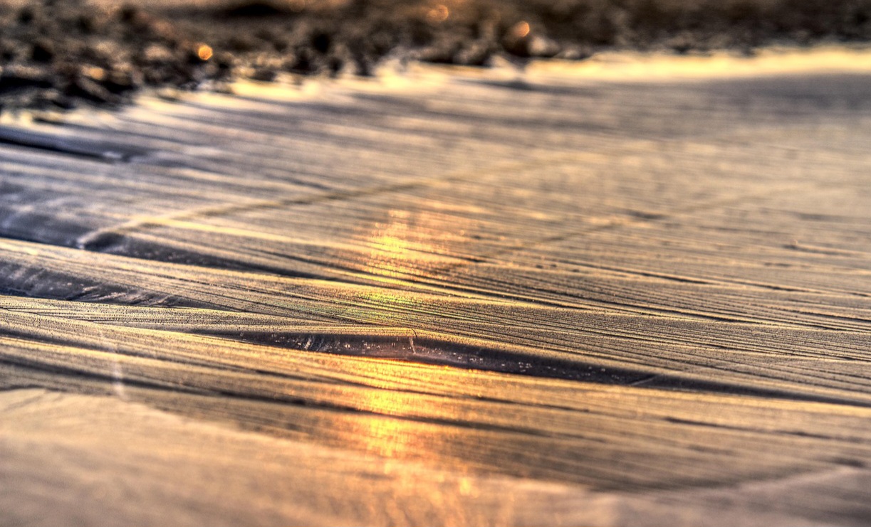 Bergkamener-gie-t-Pflanzbeet-Unfall-auf-blankem-Eis-am-1-Weihnachtstag