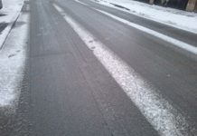 Mountainbikefahrer stürzt schwer auf spiegelglatter Straße in Unna-West