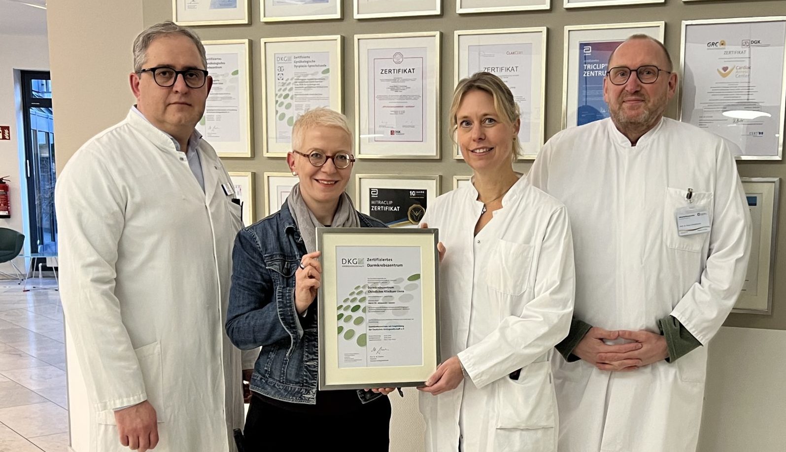 CKU-ist-erstmals-als-Darmkrebszentrum-zertifiziert-Abschied-von-Chefarzt-Dr-Schlottmann-nach-zwei-Jahrzehnten