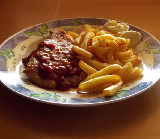 Dortmunder Karnevalszug als „Bühne für Rassismus“: Grünen-MdL entsetzt über Mottowagen mit Z-Wort – Vorstand entschuldigt sich