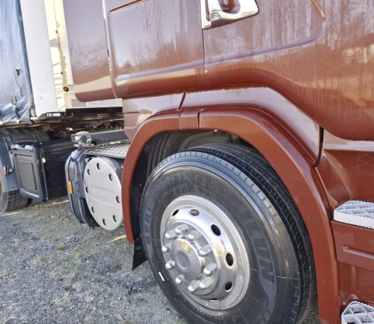 15 filmende Gaffer nach schwerem Unfall zweier Lkw auf A1 bei Unna – Sperrung bis zum späten Abend
