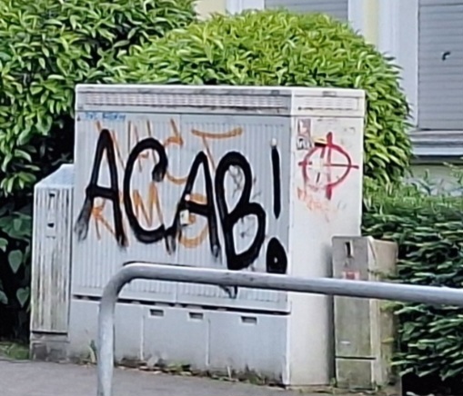 „Liebesbekundungen an die Polizei“: Drei Unnaer und zwei Dortmunder kassieren Anzeigen