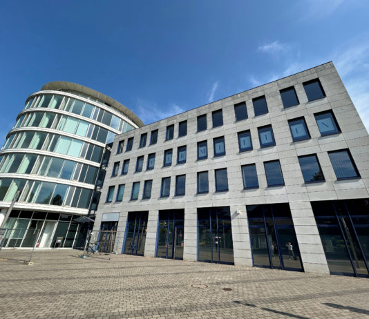 Früherer Jobcenter-Büroturm am Unnaer Busbahnhof wird aufwendig saniert und neu vermietet
