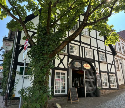 Ade, Waffelstübchen Unna – Zum letzten Mal glühen am Sonntag am Güldenen Trog die Eisen
