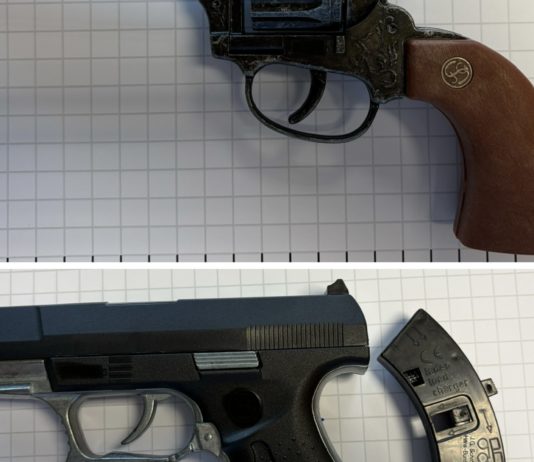 Mit Pistolen durch den Großstadtbahnhof – Junge Männer aktivieren mehrere Polizeistreifen