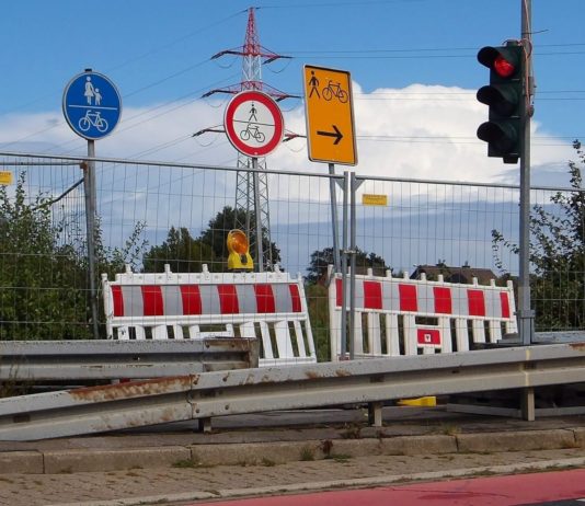 Geh-/Radweg an A1 in Massen bis Ende September gesperrt