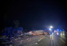 Stundenlange Vollsperrung auf A2 im Nordkreis – Kran kippt von Schwertransporter