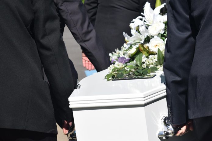 carolynabooth-funeral-2421820_1920