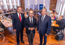 „Anlass zu vorsichtigem Optimismus“ – Top-Ökonom Dr. Hüther sprach bei IHK über „Transformation oder Stagnation“