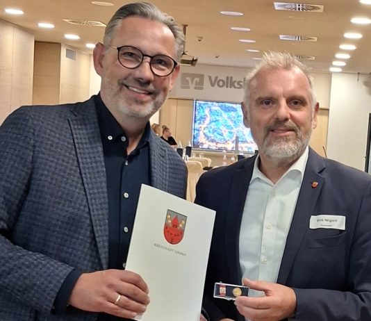 „Besonderer Einsatz für Unnaer Innenstadt und lokalen Handel“ – Ehrennadel für Thomas Weber