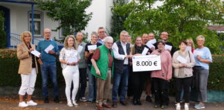 Glühwein genießen, Gutes tun: Unnaer AWO spendet 8000 € Weihnachtsmarkterlös wieder an 15 Einrichtungen und Vereine
