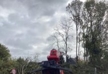 Feuerwehr Kamen befreit Kranführer aus abgesacktem Baukran