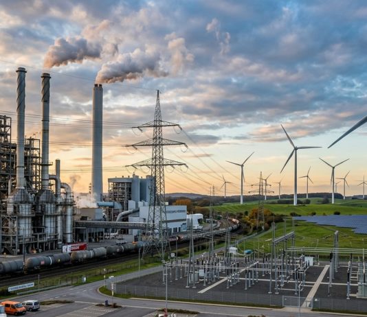 Teure Energie, kaputte Brücken, Baustellenchaos: IHK zu Dortmund fordert schnelle Entlastung für Betriebe